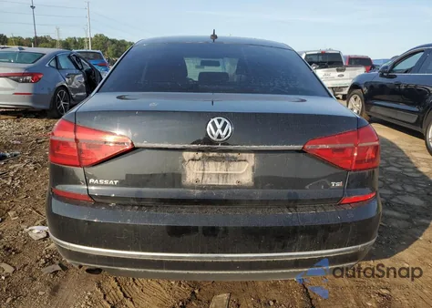 2016 Volkswagen Passat S z USA, uszkodzony, nr VIN 1VWAS7A32GC067169